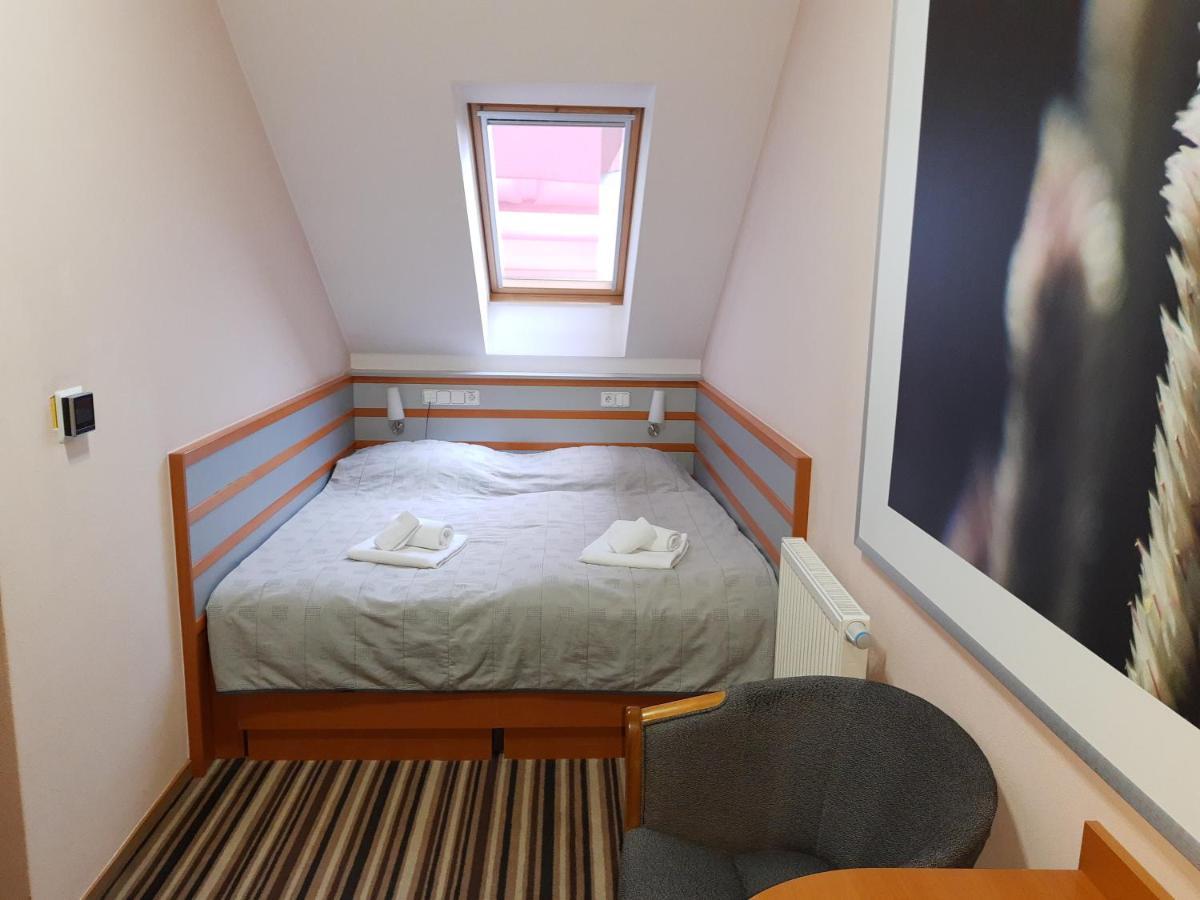 Hotel Air Holíč Eksteriør billede